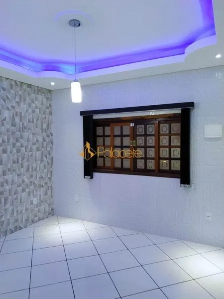 Imagem Casa à venda 2 Quartos, 1 Suite, 2 Vagas, 125M², Residencial Mombaça, Pindamonhangaba - SP