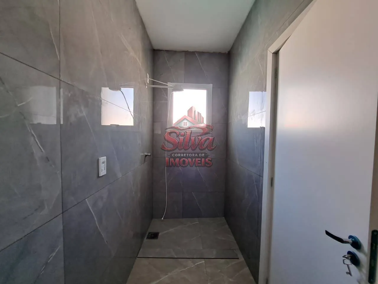 Imagem C1148 | Casa 3 dormitórios com piscina em esquina