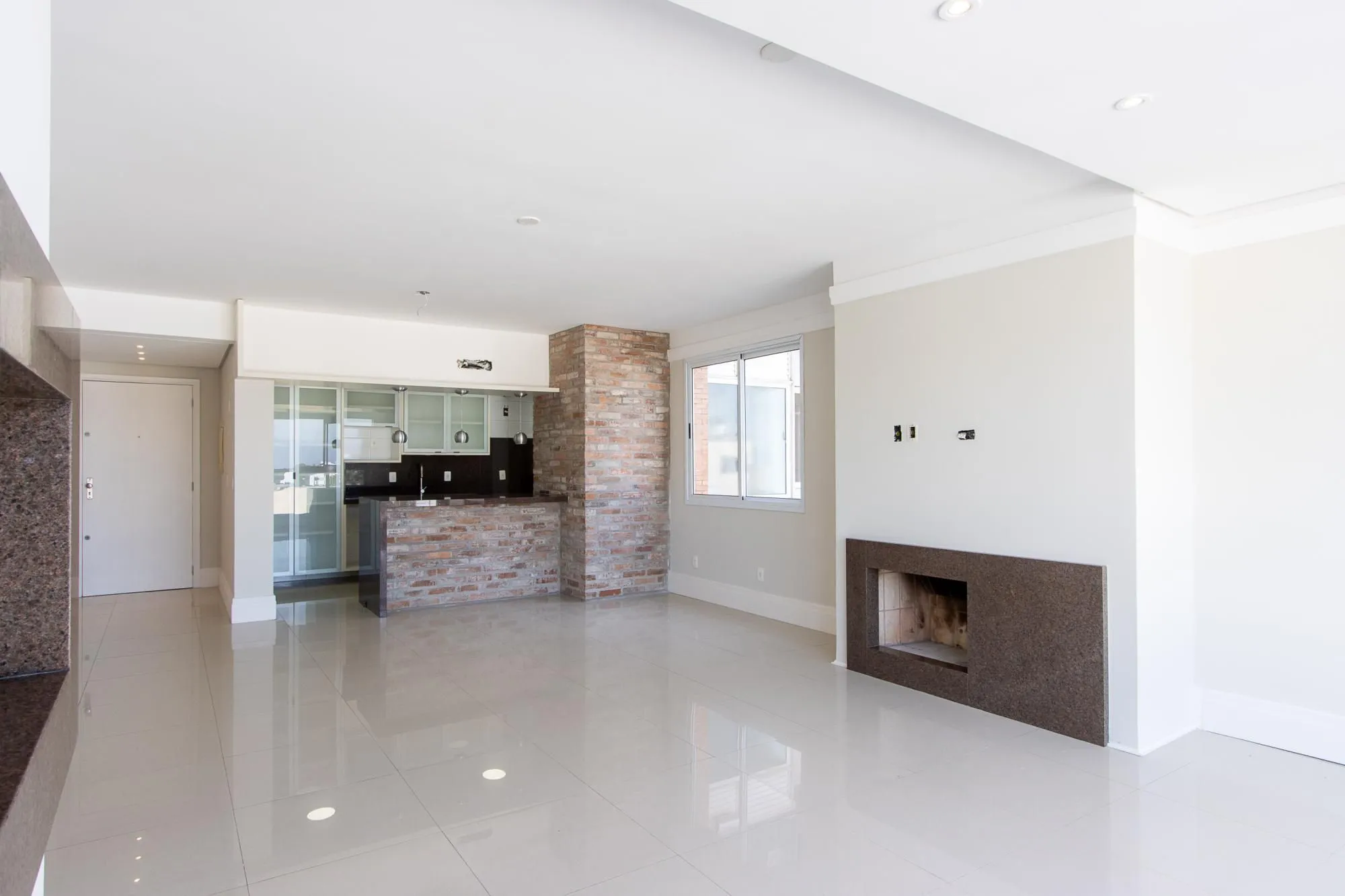 Imagem Excelente apartamento de 3 dormitórios, 1 suíte e 2 vagas de garagem.
