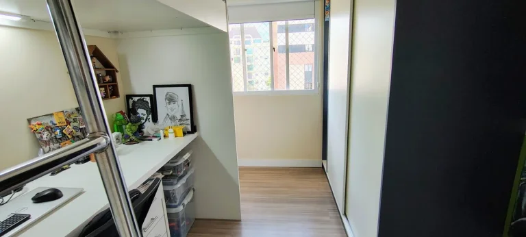 Imagem Apartamento com 3 Quartos à Venda, 74 m² em Cabral - Curitiba