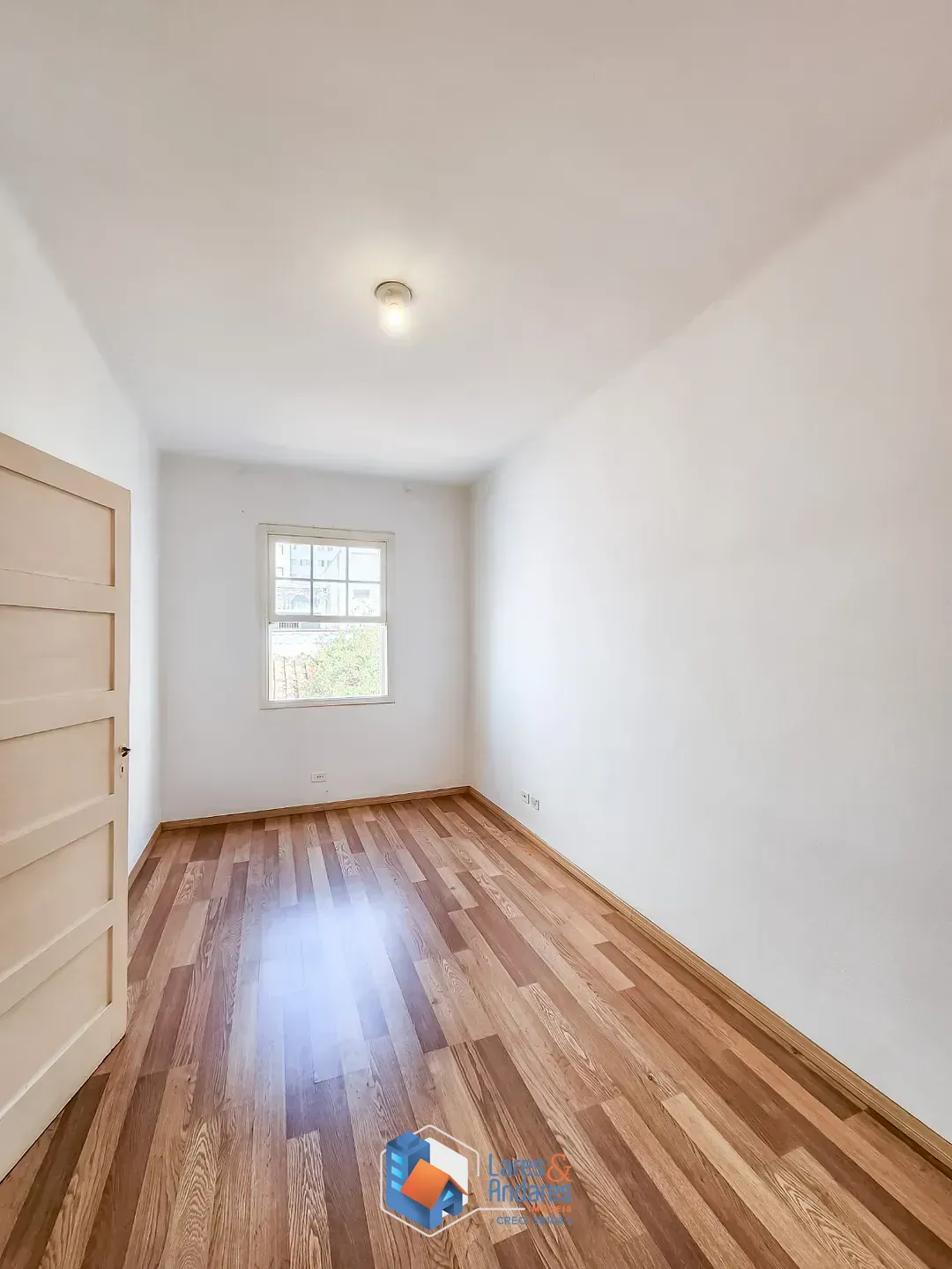 Imagem Casa para venda em Pinheiros com 2 quartos, 140m²