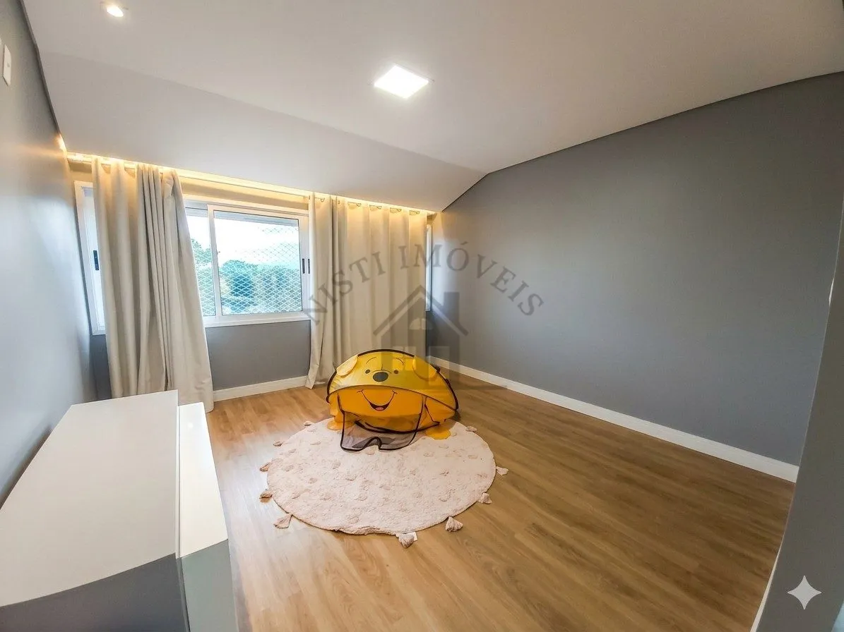 Imagem Casa 4 quartos para Venda no bairro Jardim Itu em Porto Alegre