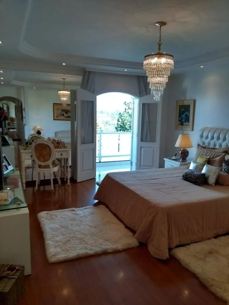 Imagem Luxuosa Casa em Santana de Parnaíba ? 5 Suítes, Piscina Iluminada e Área Gourmet