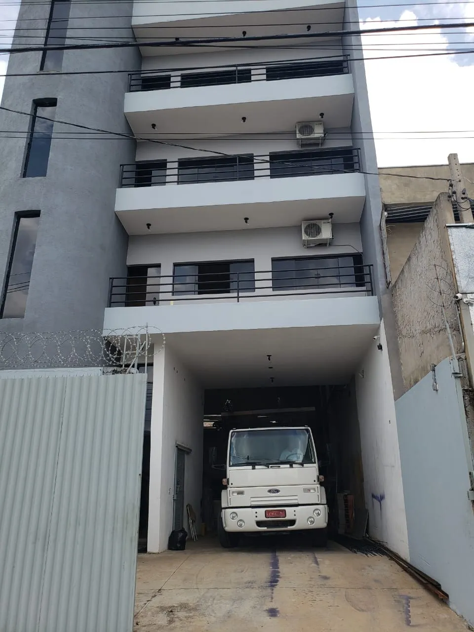 Foto do imóvel Barracão de 352,65m² de Área construída Localizada no Wanel Ville - SOROCABA/SP! em WANEL VILLE, SOROCABA - SP