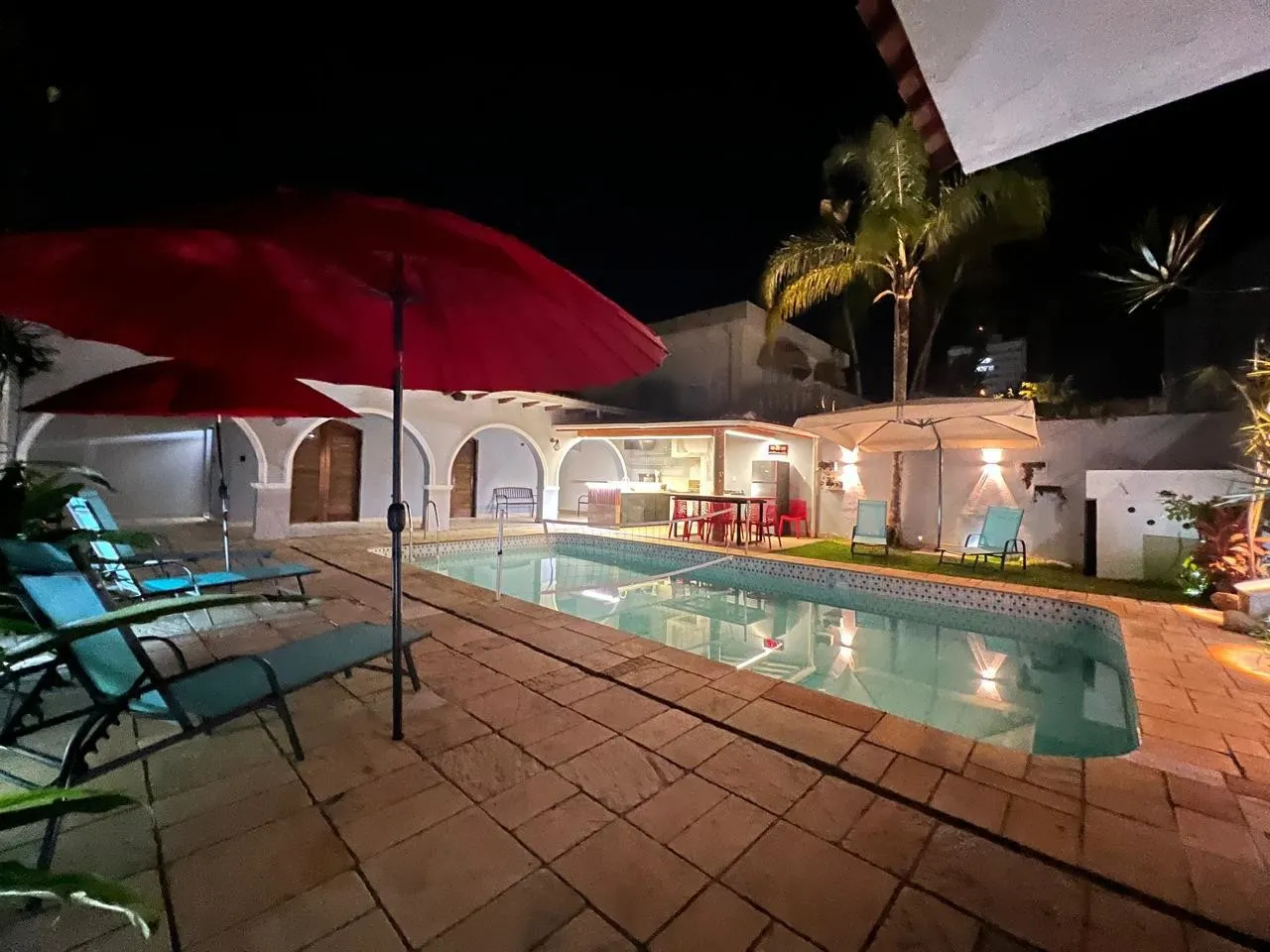 Casa para Venda em Praia Grande, Flórida, 4 dormitórios, 2 suítes, 2 banheiros, 3 vagas