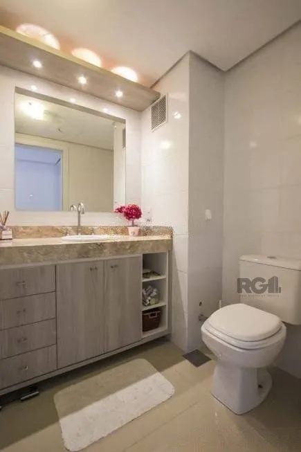 Imagem Apartamento para Venda - 78.39m², 2 dormitórios, sendo 1 suites, 1 vaga - Petrópolis