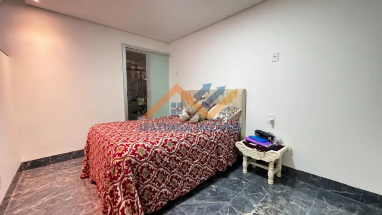 Imagem Casa triplex à venda no bairro Cidade Nova