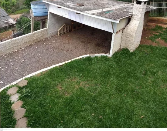 Imagem Casa para Venda em Concórdia, Flamengo, 4 dormitórios, 2 banheiros, 3 vagas