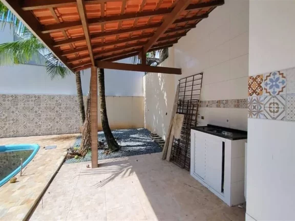 Imagem Casa com 3 dormitórios à venda, 73 m² por R$ 815.000 - Maracanã - Praia Grande/SP