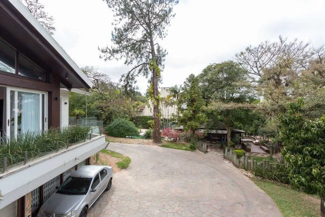 Imagem Casa para Venda - 800m², 3 dormitórios, sendo 3 suites, 4 vagas - Vila Assunção