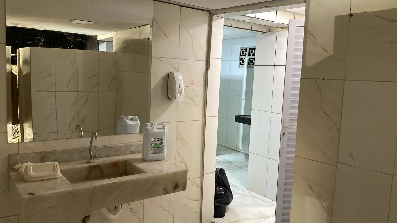 Imagem Barracão Comercial na Prainha Centro de Cuiabá