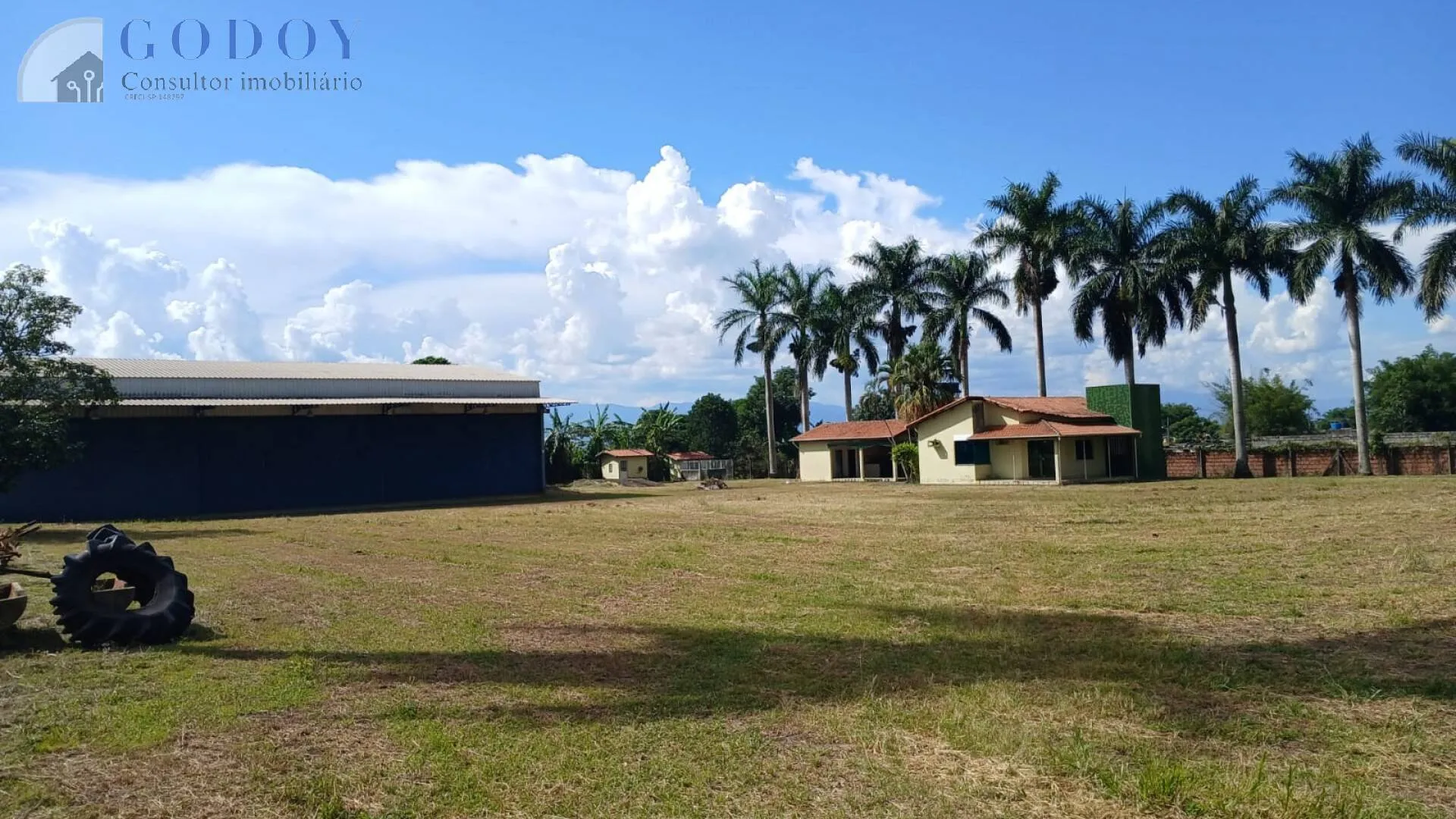 Imagem Galpão com Localização Estratégica para Locação: 6.200m² de Terreno em Frente à Rodovia Washington Luiz e Próximo à Dutra
