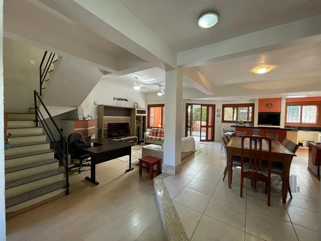 Imagem Casa de Condomínio em Cavalhada