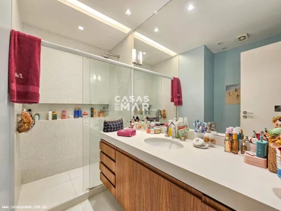 Imagem Casa de luxo à venda no Jardim Botânico, Rio de Janeiro - 5 quartos, 5 suítes, 8 banheiros, 2 vagas de garagem, 300,00 m².
