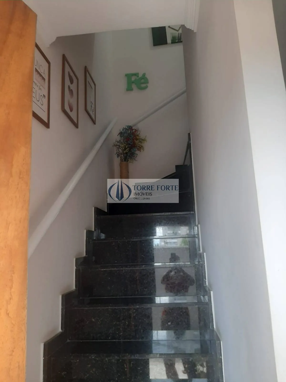 Imagem Sobrado em condominio cobertura com 3 suites 2 vagas na Vila Carrão.