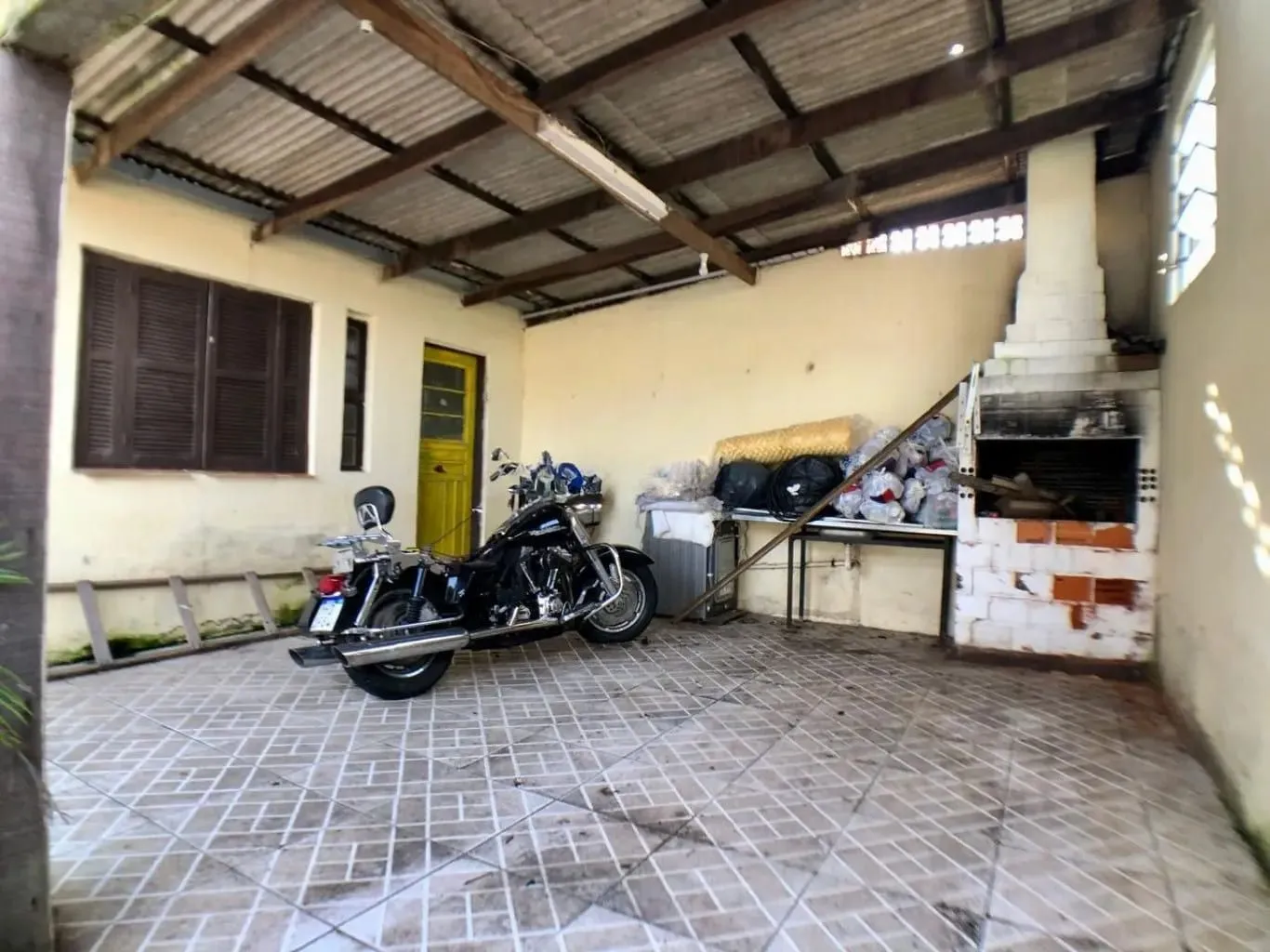 Imagem Casa com 2 dormitórios e 150m², no Bairro Jardim Sabará
