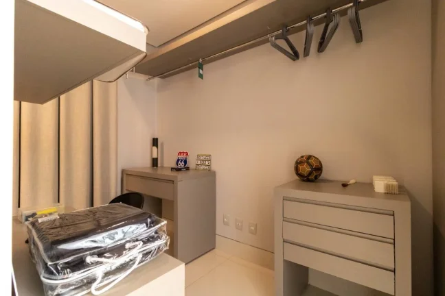 Imagem Apartamento fica a um quarteirão da Praça Marília de Dirceu !!!!!