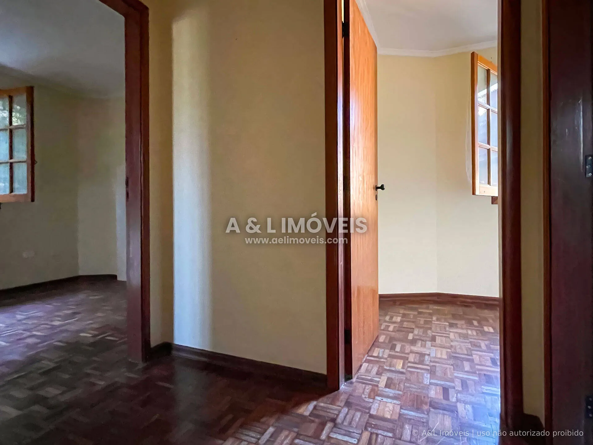Imagem Casa 5 Dorms (4 Suítes) | Vila Inglesa, Campos do Jordão | Calefação