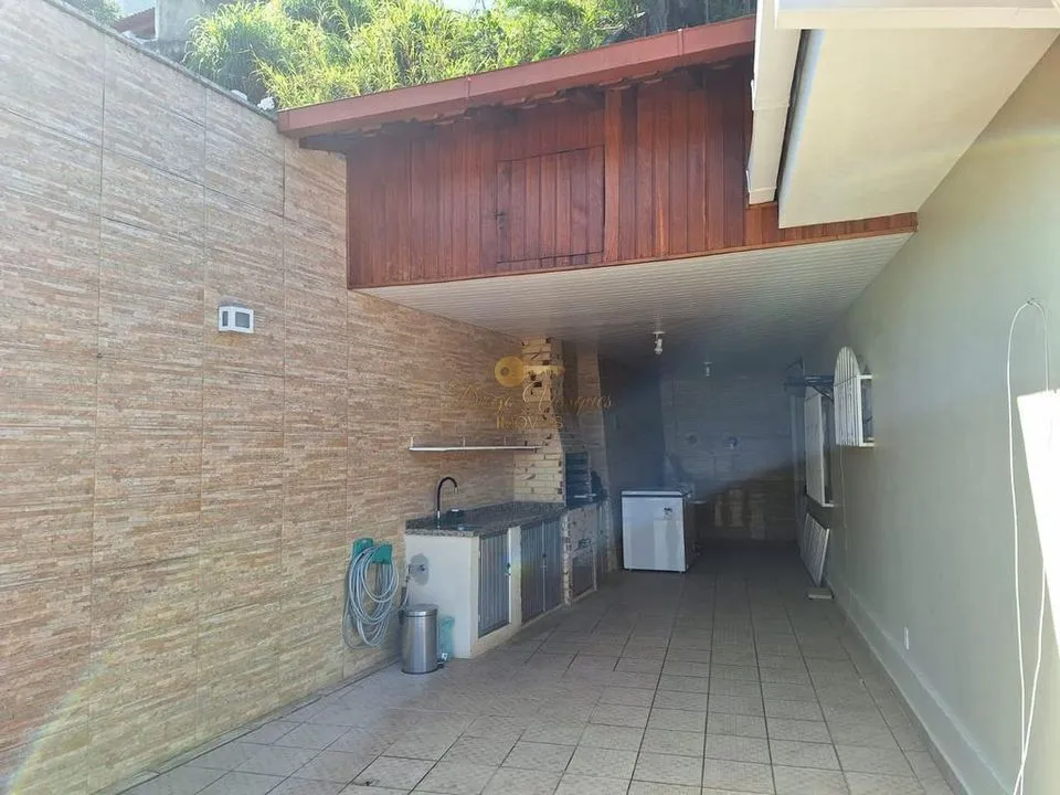 Imagem Casa para Venda em Teresópolis / RJ no bairro Várzea