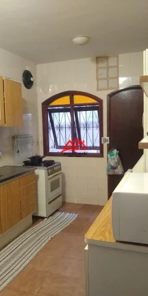 Imagem Casa venda bairro Itaguá, Ubatuba, 4 quartos, 3 suítes, 5 wc.