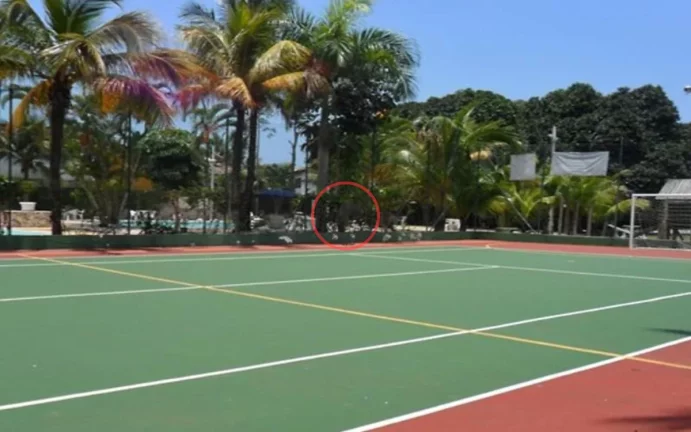 Imagem CASA A VENDA DENTRO DE CONDOMÍNIO EM FRENTE A PRAIA, COM 2 DORMITÓRIOS,VARANDA, JARDIM, CHURRASQUEIRA E 2 VAGAS PARA CARRO