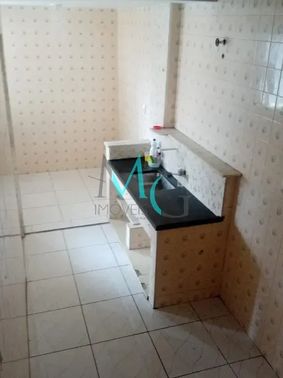 Imagem Sobrado com 2 dormitórios à venda, 80 m² por R$ 160.000,00 - Campo Grande - Rio de Janeiro/RJ