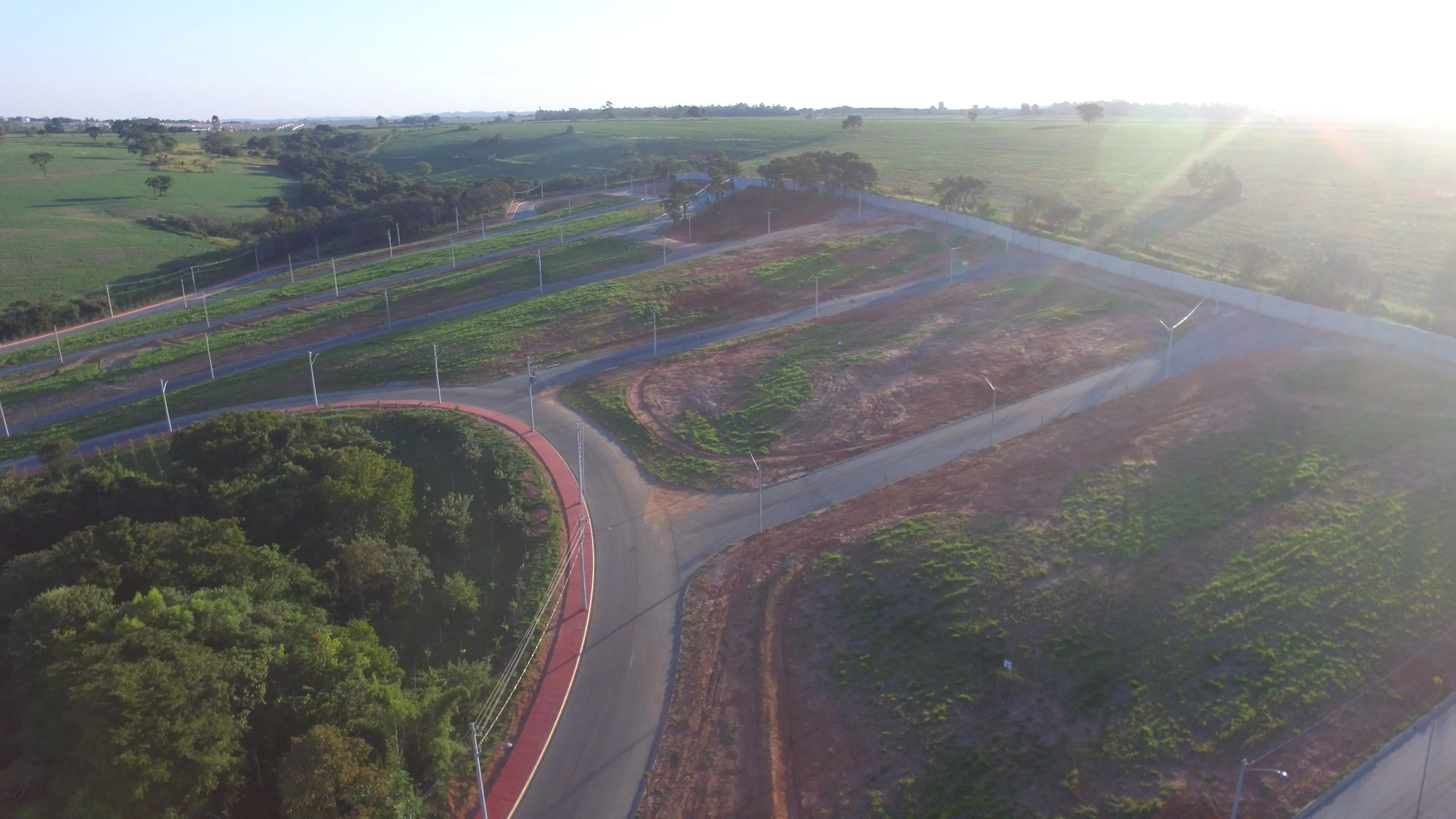 Imagem Terreno no Residencial Jardim Helena Maria de 278m².
