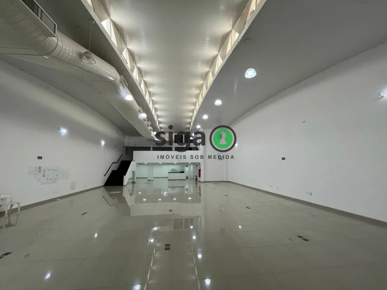 Imagem Ponto Comercial e 6 banheiros para Alugar, 845 m² por R$ 95.000/Mês