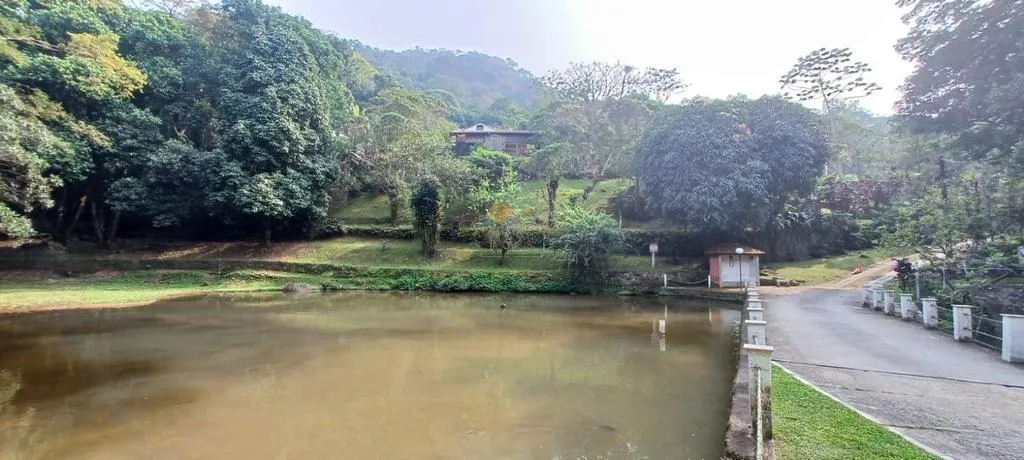 Imagem Casa em Condomínio para Venda em Guapimirim / RJ no bairro Limoeiro