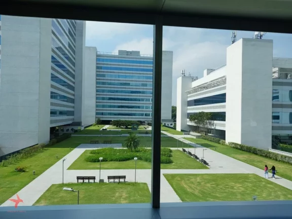 Foto do imóvel Locação de Sala Comercial de Alto Padrão em São Paulo - Jardim São Luís: 10 Salas, 12 Banheiros, 11 Vagas, 1.124m².