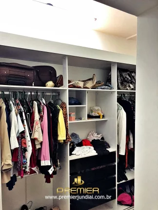 Imagem LINDO SOBRADO 244M², 3 DORMITORIOS COM 1 SUÍTE MASTER E ÓTIMA LOCALIZAÇÃO NO QUINTA DAS VIDEIRAS