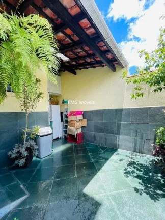 Imagem Imóvel de luxo na Vila da Saúde: casa com 4 quartos, 2 suítes, 2 salas, 4 vagas de garagem e 148m² em São Paulo-SP.