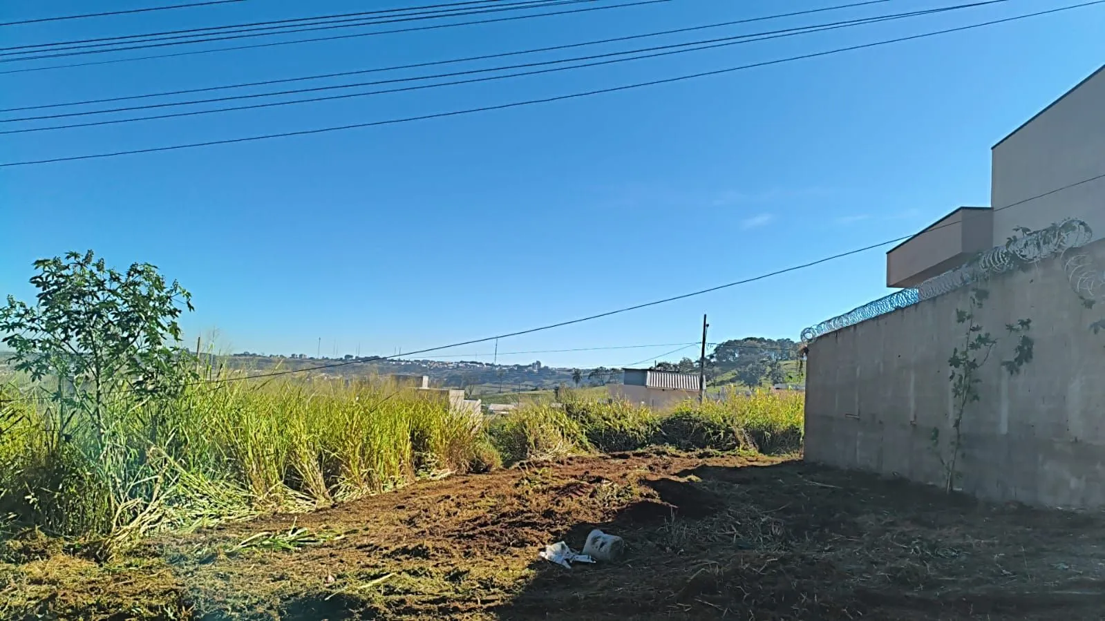 Foto do imóvel Terreno à venda, 231 m² por R$ 150.000,00 - Afonso Queiroz - Patos de Minas/MG
