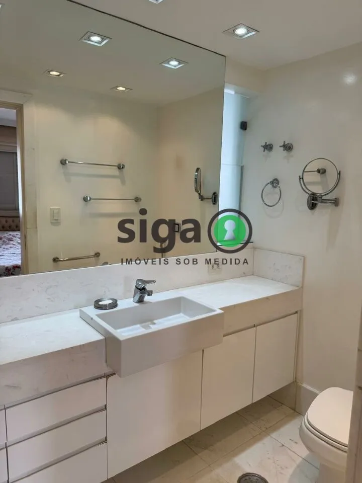 Imagem Apartamento de 170m² com 4 quartos - 3 vagas - Moema - São Paulo/SP