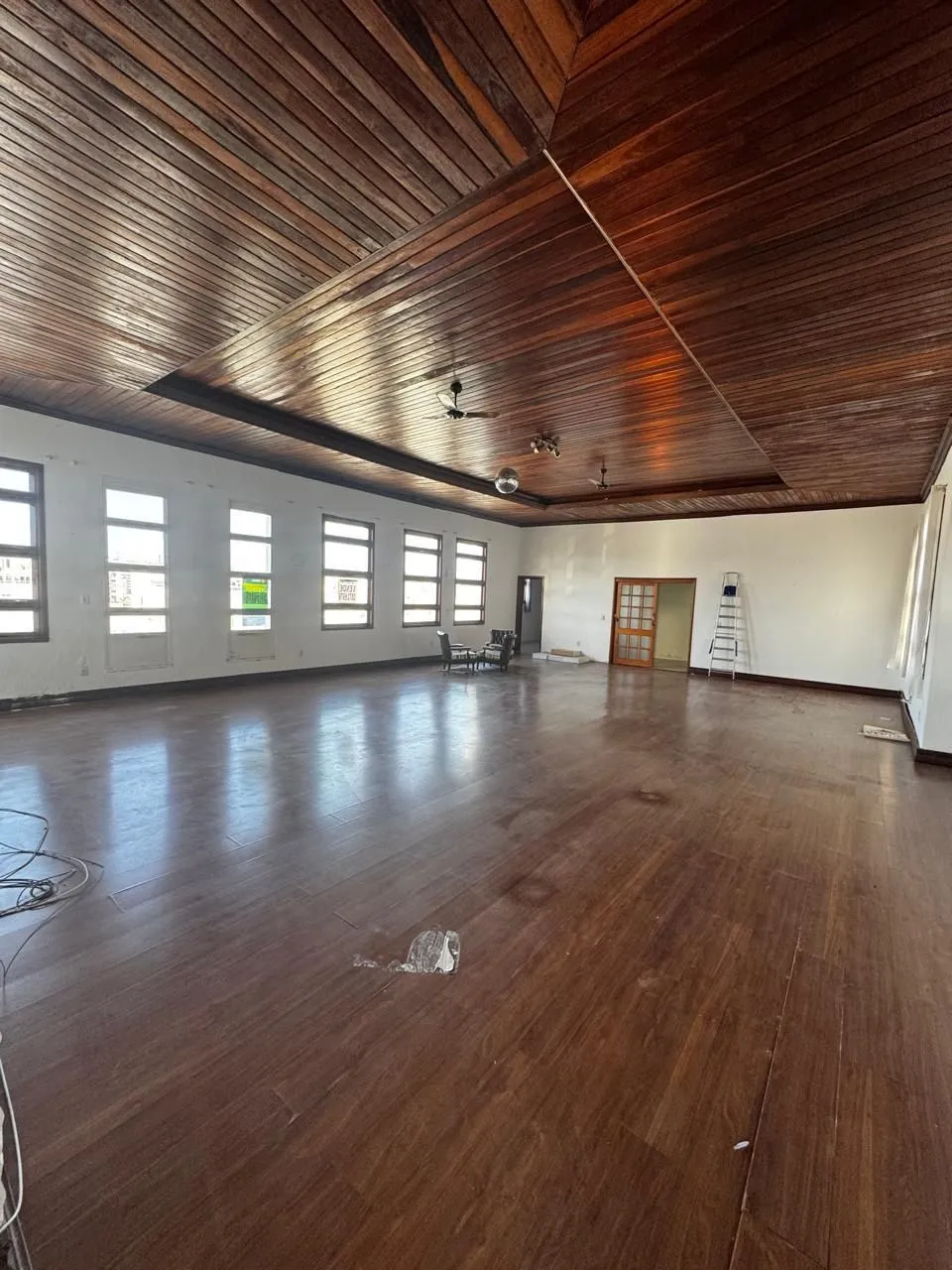 Imagem Cobertura com Vista Panorâmica para a Redenção - 4 Dormitórios, 2 Suítes - Porto Alegre