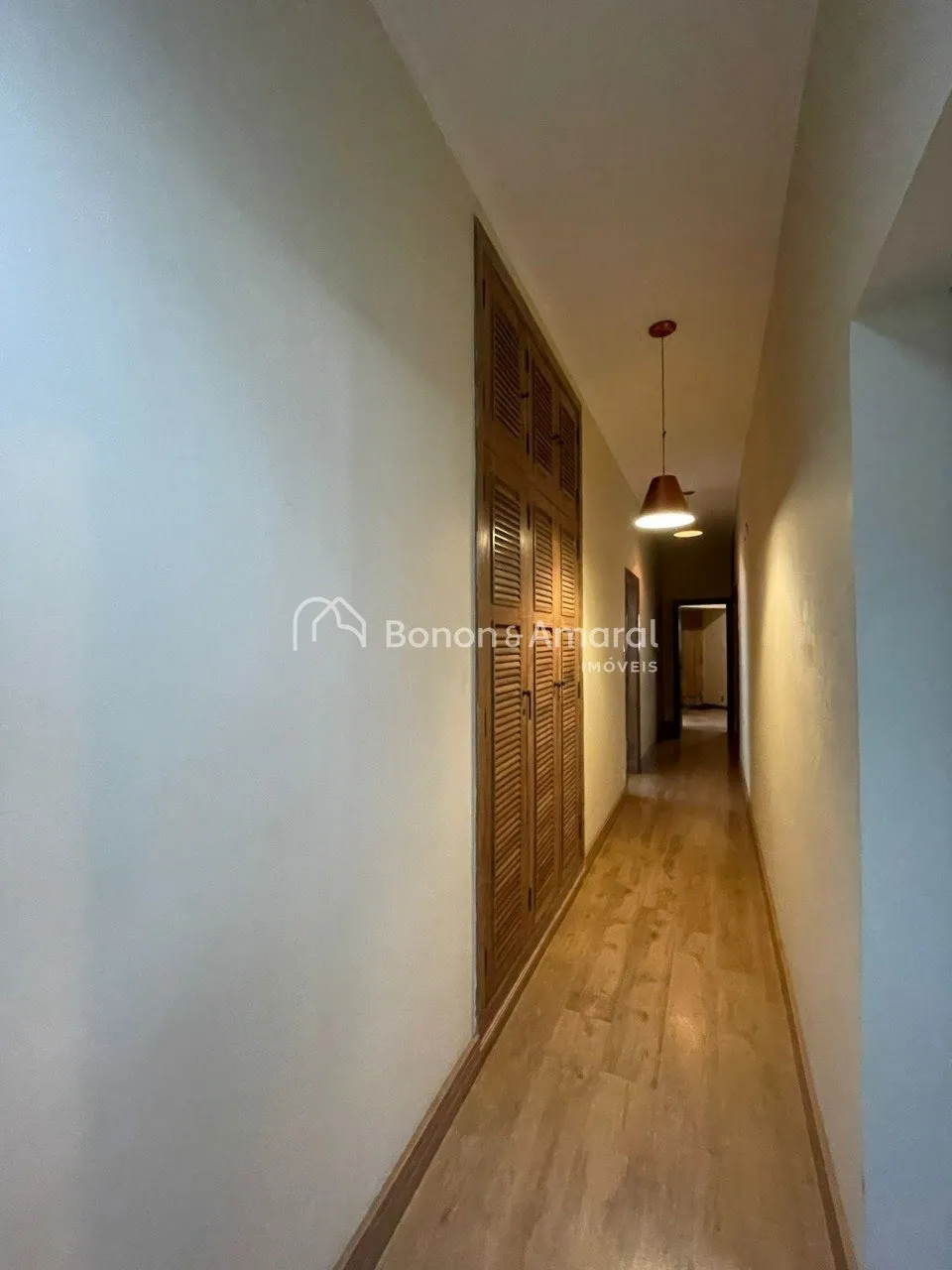 Imagem Casa em bolsão com portaria, 4 quartos, 357 m² à venda no Jardim das Paineiras, Campinas/SP