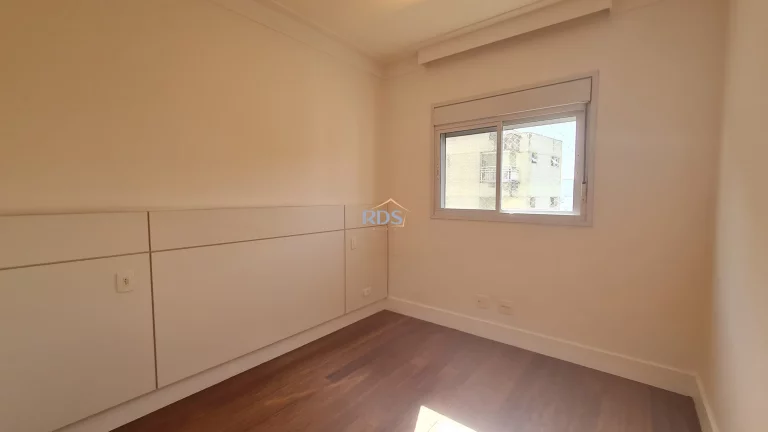 Imagem Vende lindo apartamento de 137m² com 3 suítes e 3 vagas na Vila Suzana