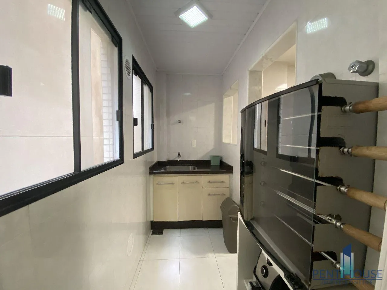 Imagem Apartamento Frente Mar para Venda em Balneário Camboriú, CENTRO, 3 dormitórios, 1 suíte, 2 banheiros, 1 vaga