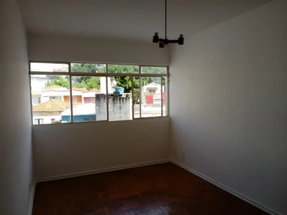 Apto com 3 dormitórios na Castro Alves
