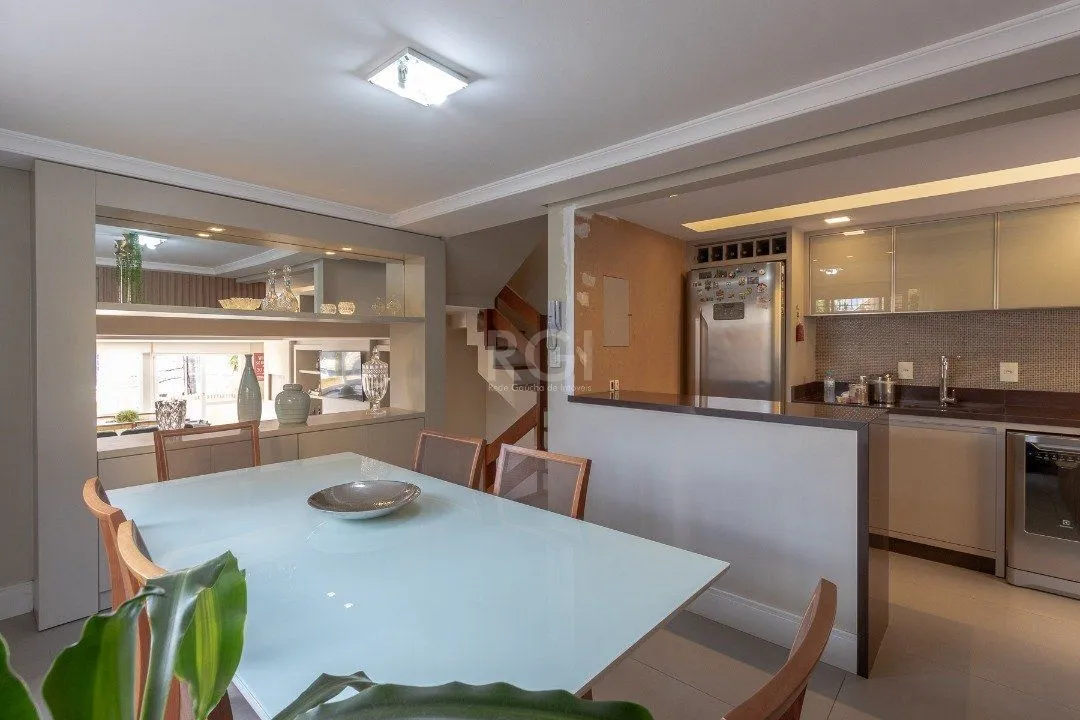 Imagem Casa Condominio para Venda - 210.69m², 3 dormitórios, sendo 2 suites, 4 vagas - Jardim Isabel