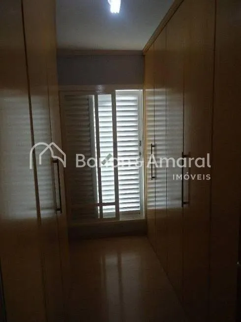 Imagem Casa de condomínio com 337 m² e 4 quartos