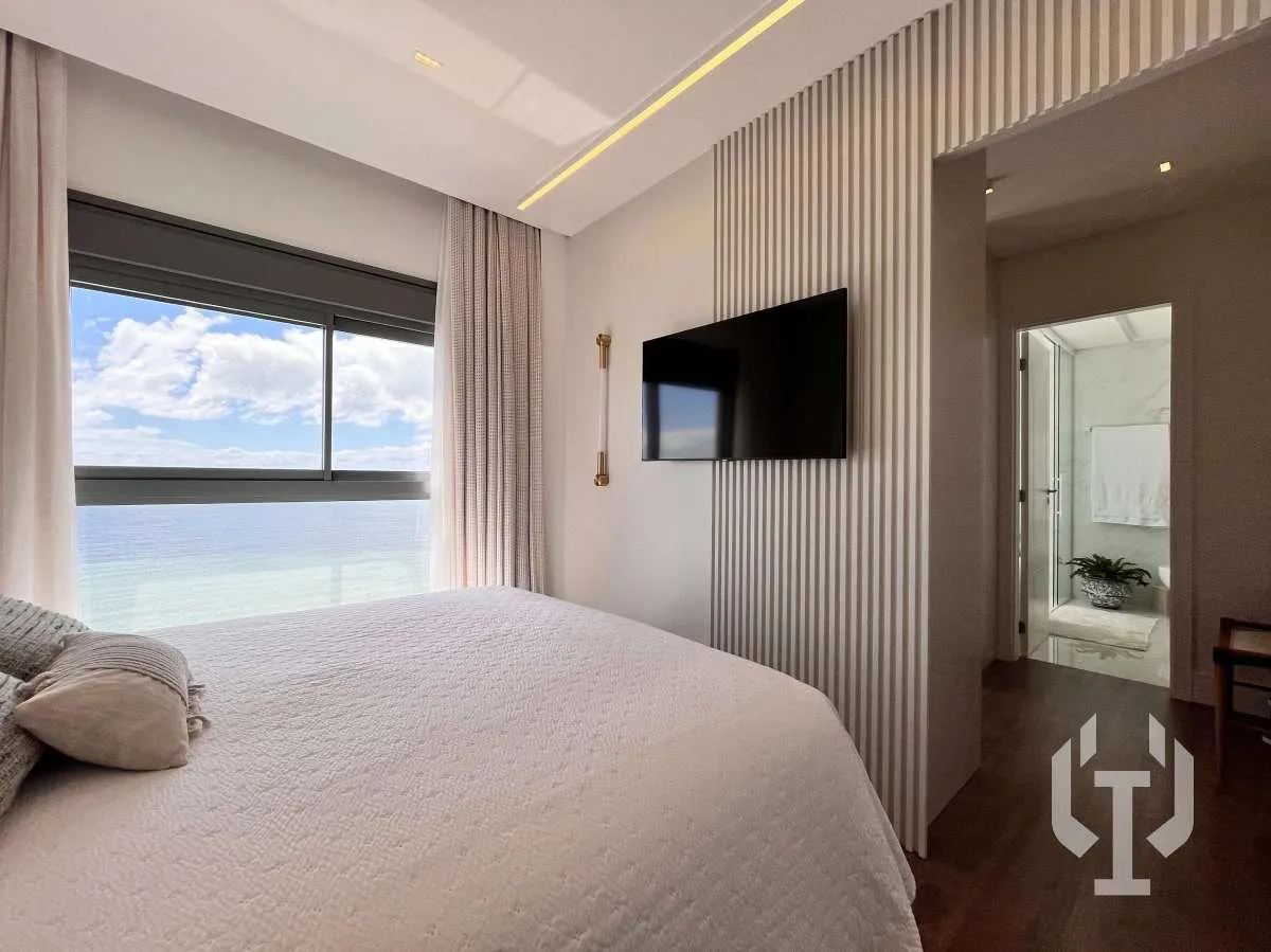 Imagem Apartamento Quadra Mar Pronto para Morar 4 Suítes em Meia Praia