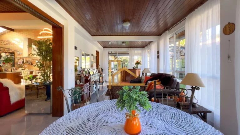 Imagem Casa de Alto Padrão no bairro do Golfe em Teresópolis-RJ