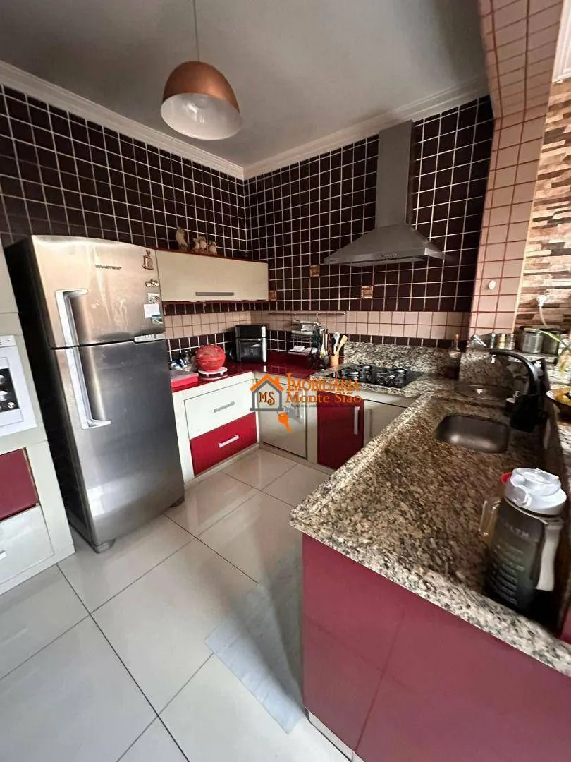 Imagem Sobrado com 3 dormitórios à venda, 238 m² por R$ 690.000,00 - Jardim Vila Galvão - Guarulhos/SP