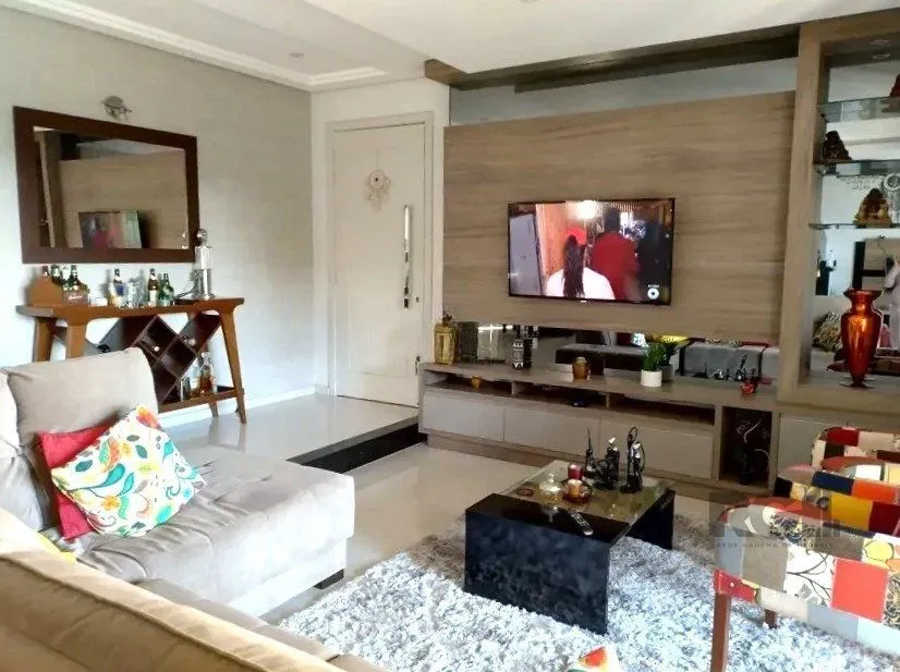 Imagem Casa de 307m² - 3 dormitórios, piscina, 4 vagas no bairro Espírito Santo
