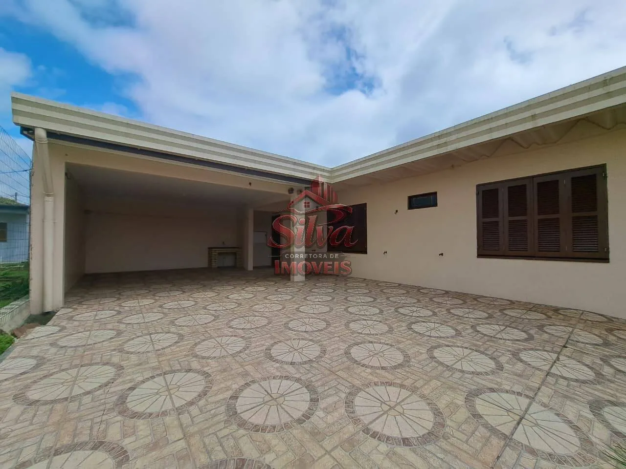 Imagem 1158 |Casa 4 dormitórios com suíte a 260m do mar