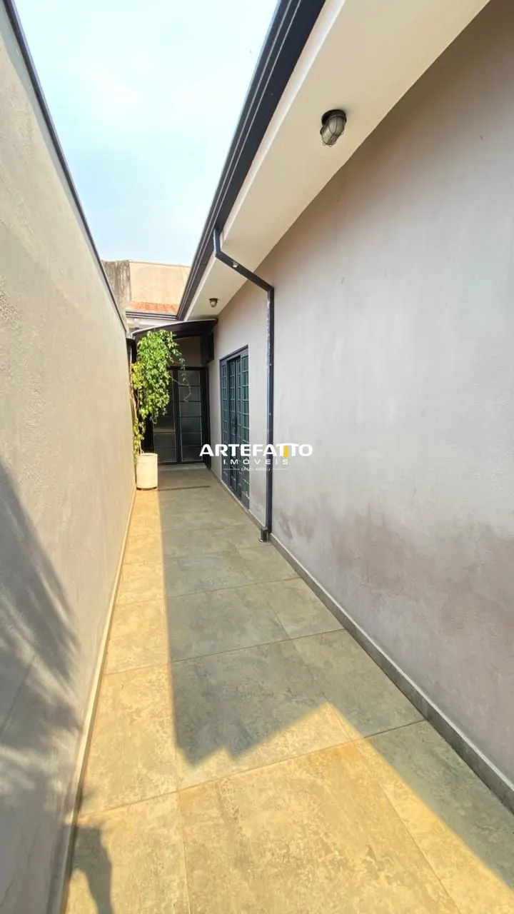 Imagem Casa com 3 dormitórios no bairro Vila Imperador