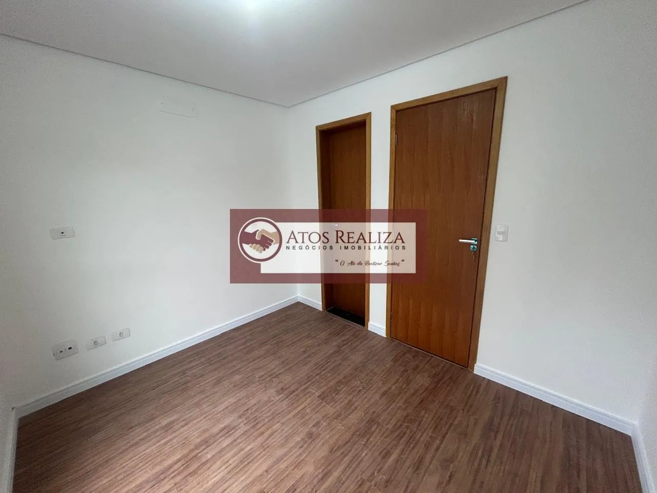 Imagem Sobrado à Venda na Vila Isa SP: 3 Dorms, 100m², R$850.000
