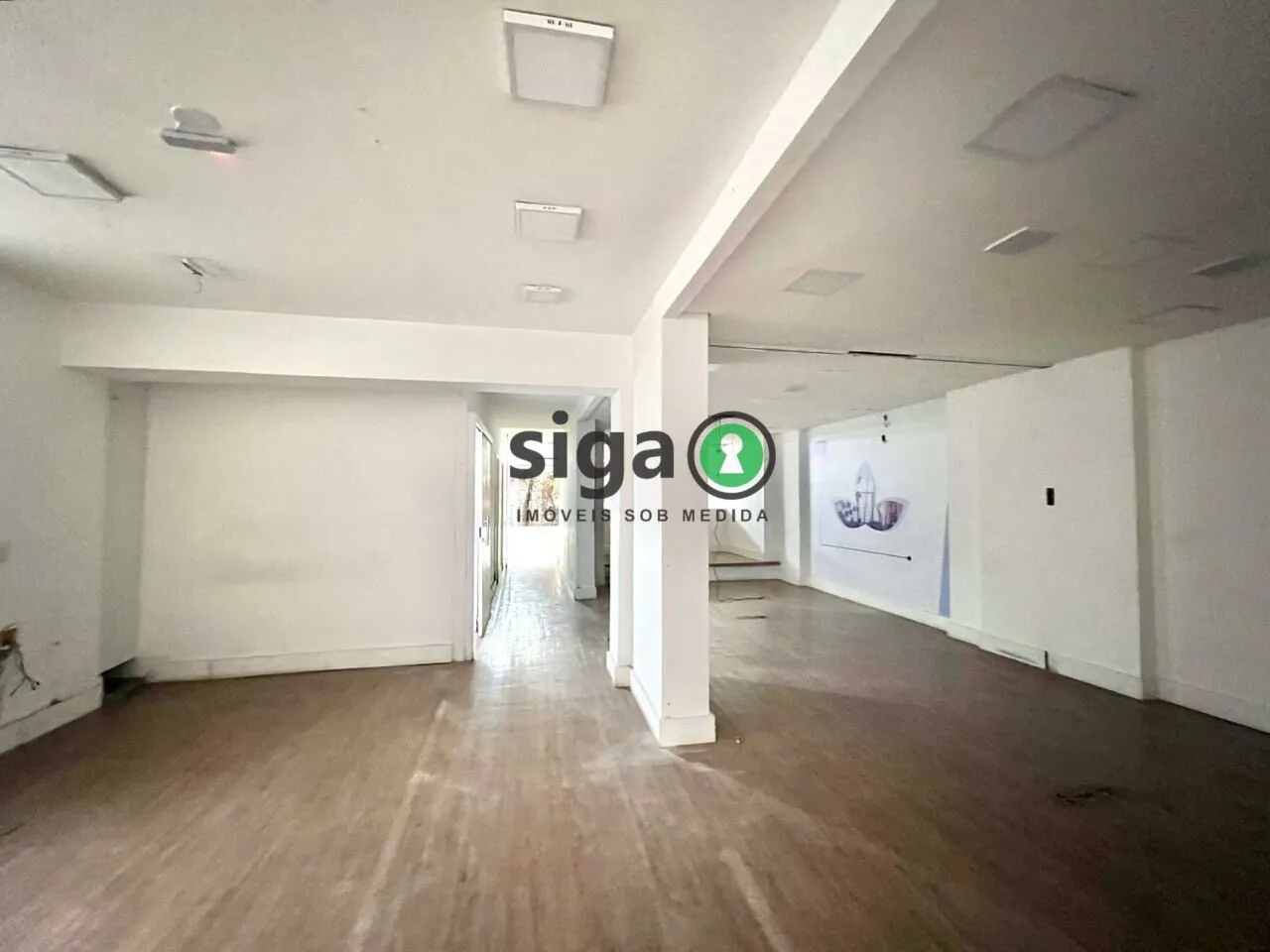 Imagem Ponto Comercial e 4 banheiros para Alugar, 400 m² por R$ 32.000/Mês