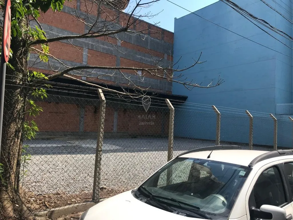 Imagem Dois terrenos com 264m² cada, na Costa brava. Próximo a Avenida Brasil e ao Rio Camboriú. A 400m ...